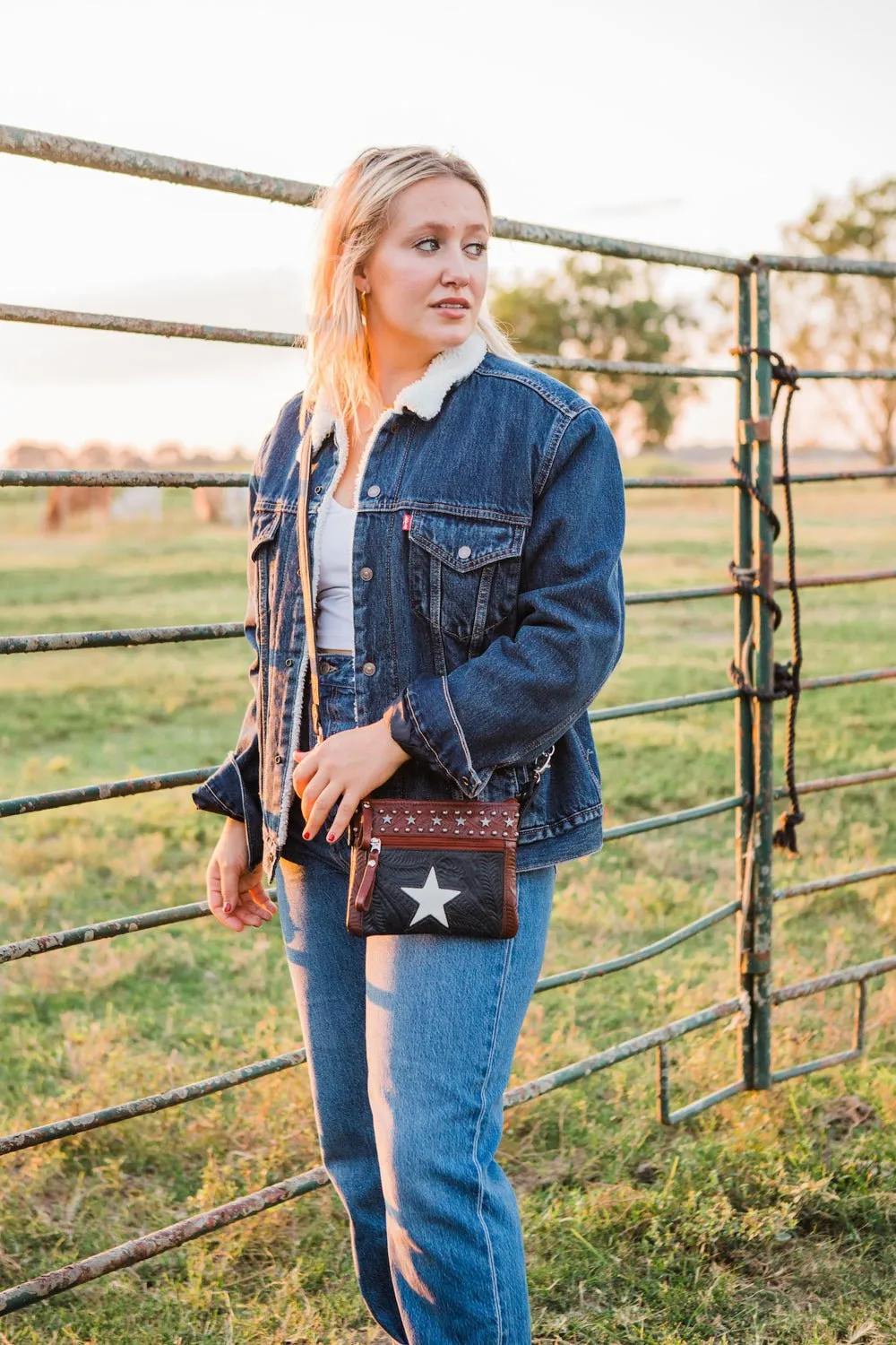 American West Womens Trail Rider Navy Blue Leather Crossbody Bag