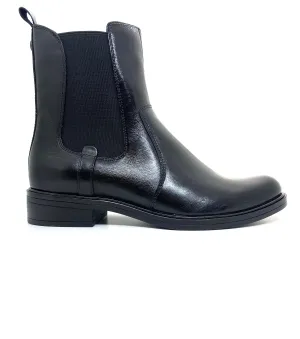 Caprice Ladies Classic Chelsea Boot