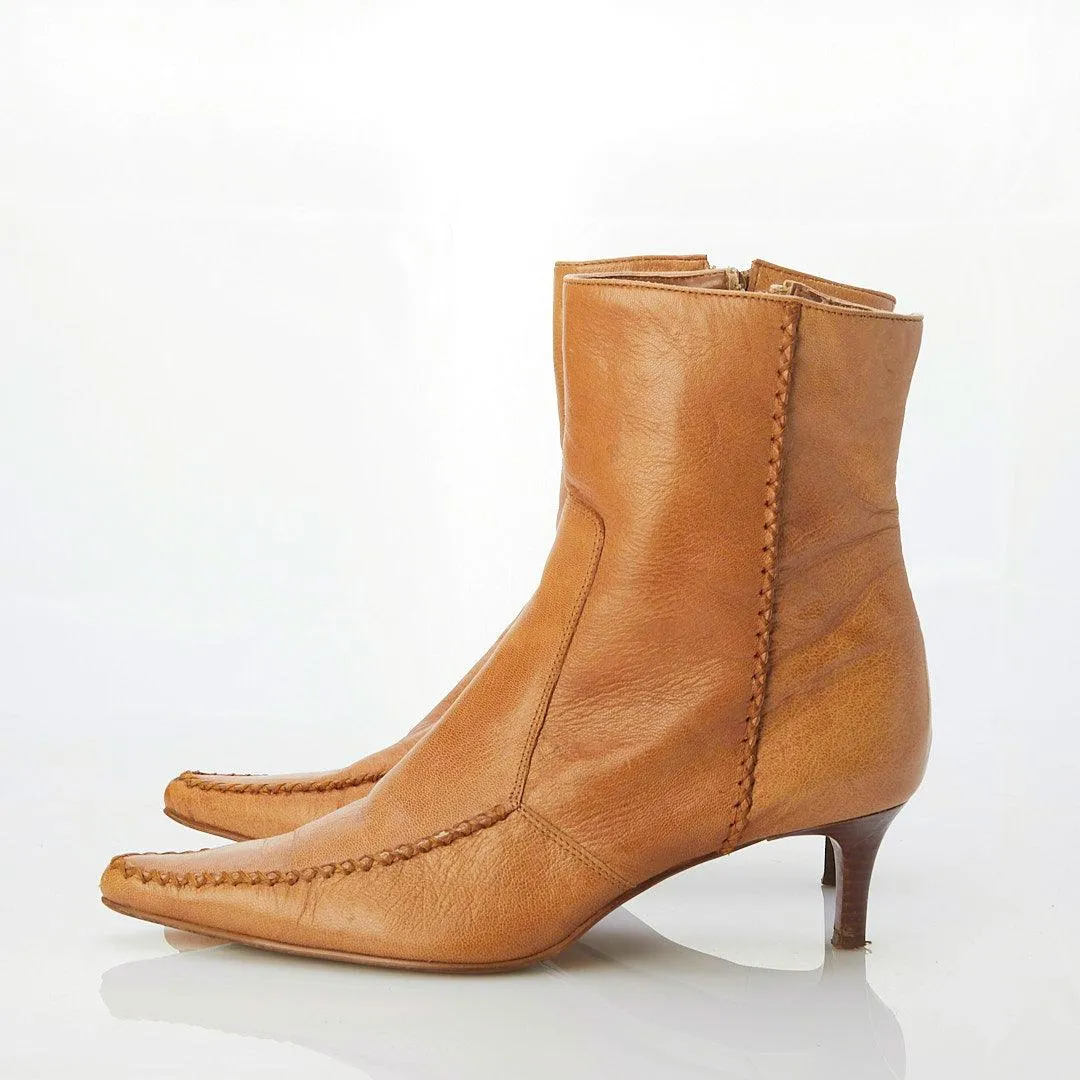 Carvela Leather Tan Ankle Boot UK Size 6.