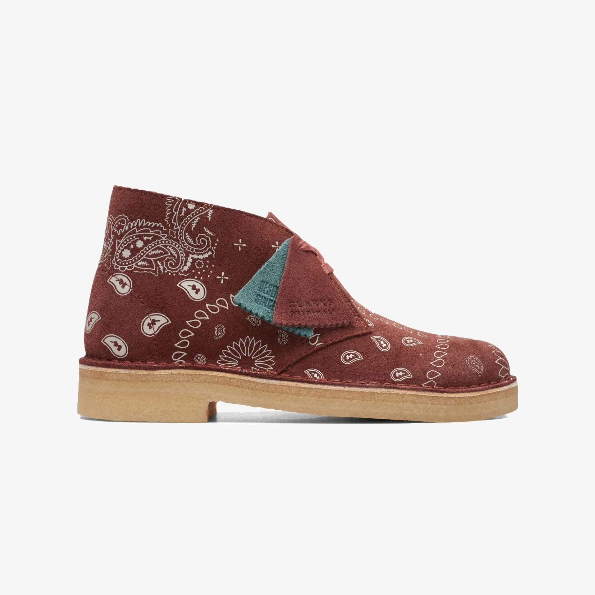 Clarks Originals | WMN'S DESERT BOOT { BROWN