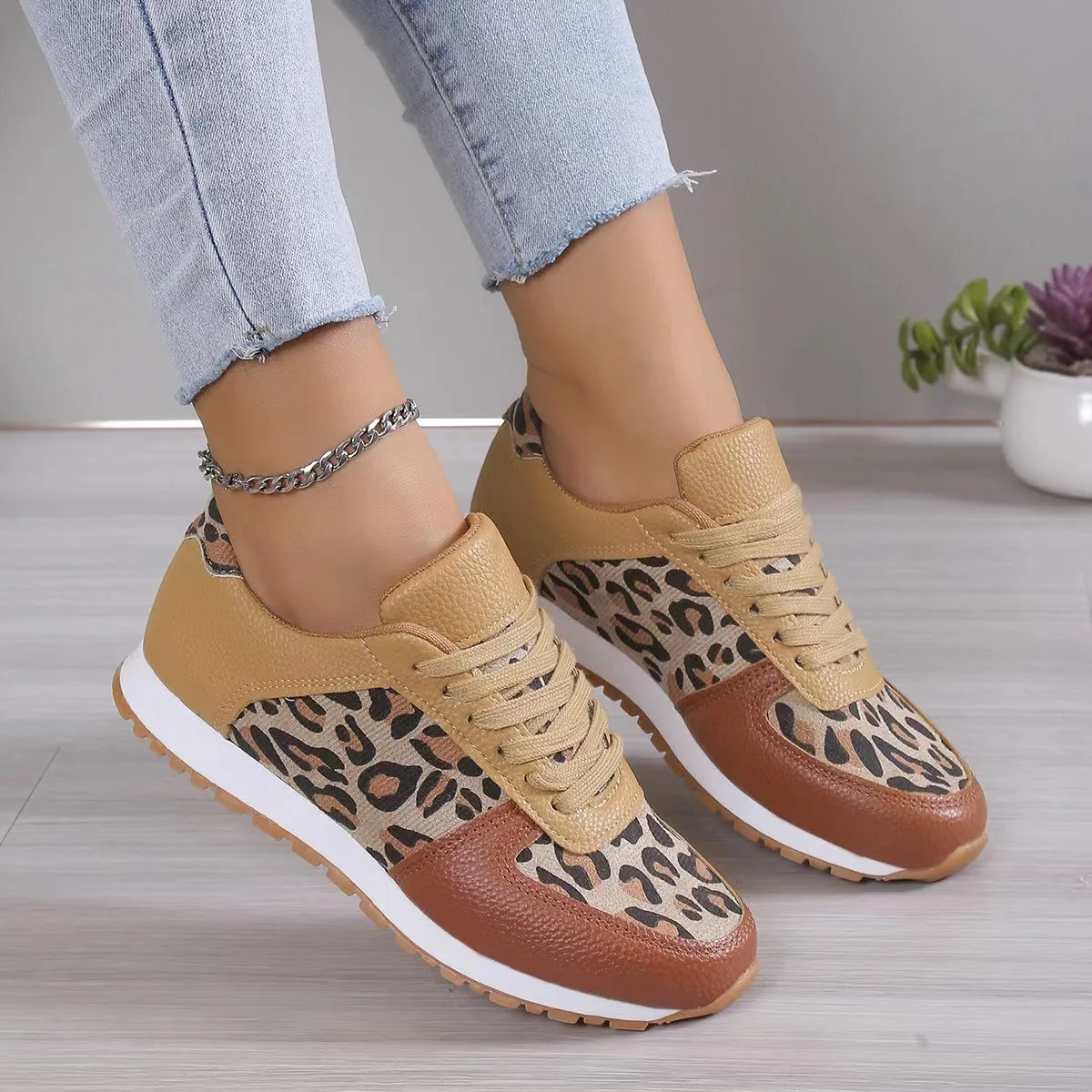 Fashion Print Lace Up Women Sneakers (4 styles)