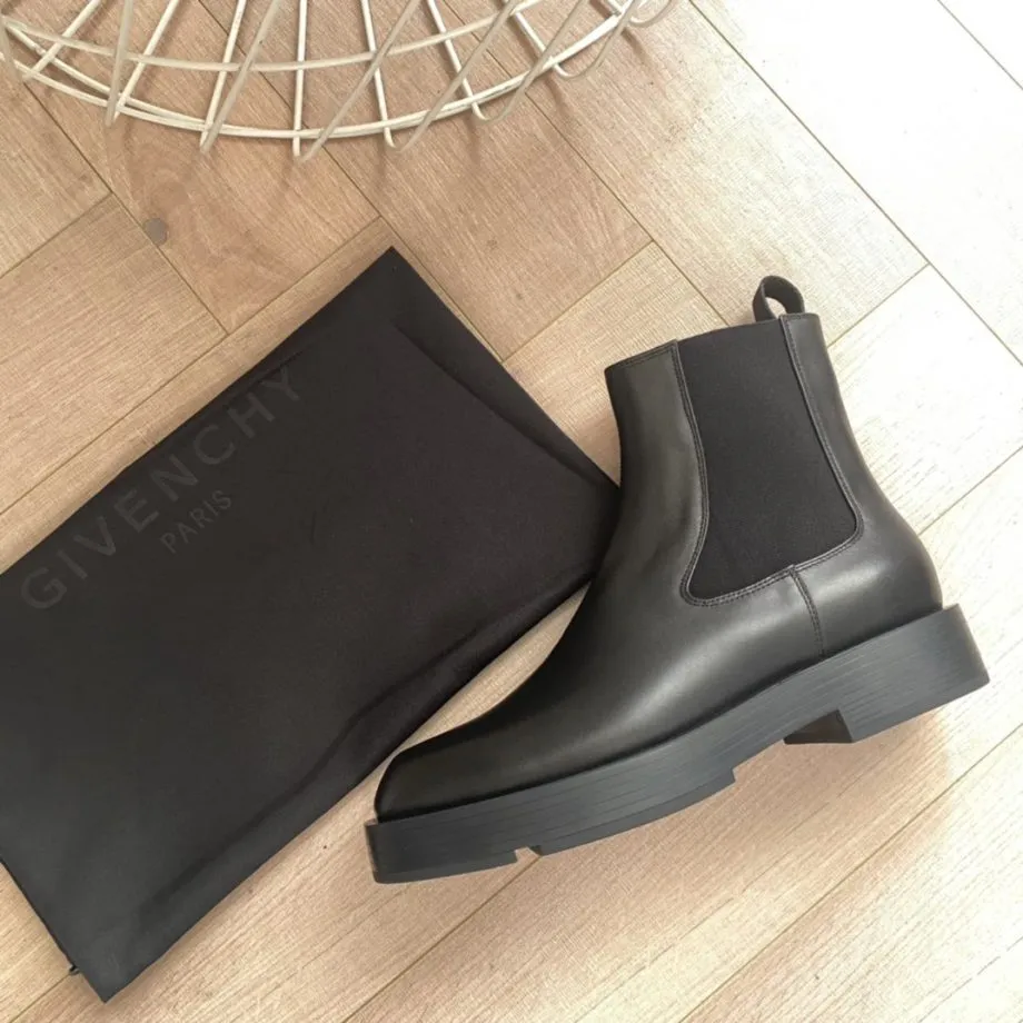 Given Chelsea Boots In Smooth Box Black For Men GVC  BH6033H0VG-001