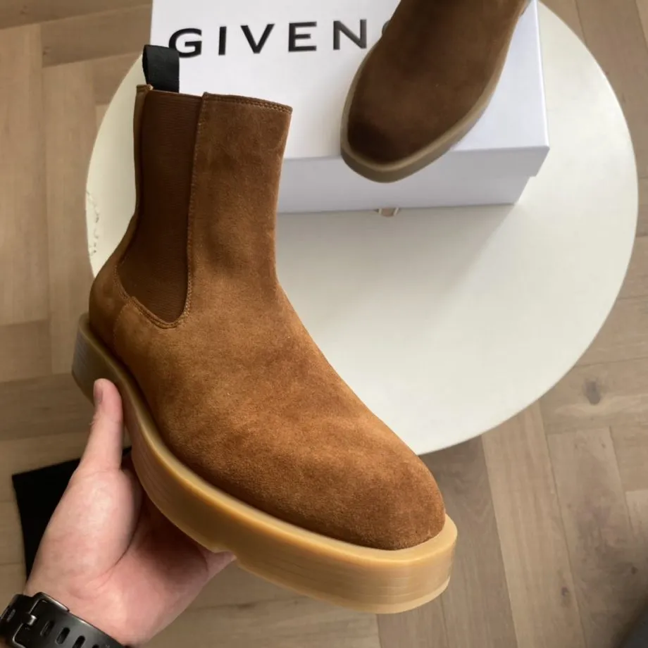 Given Chelsea Boots In Smooth Box Brown For Men GVC