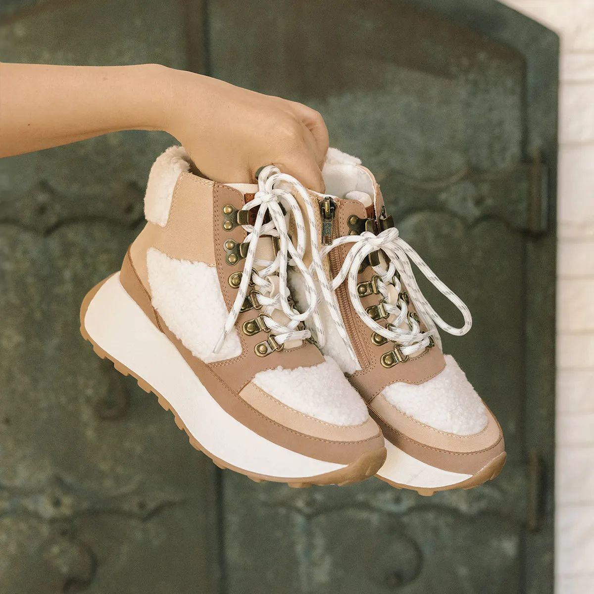 Hacey Flatform Hiker Boot