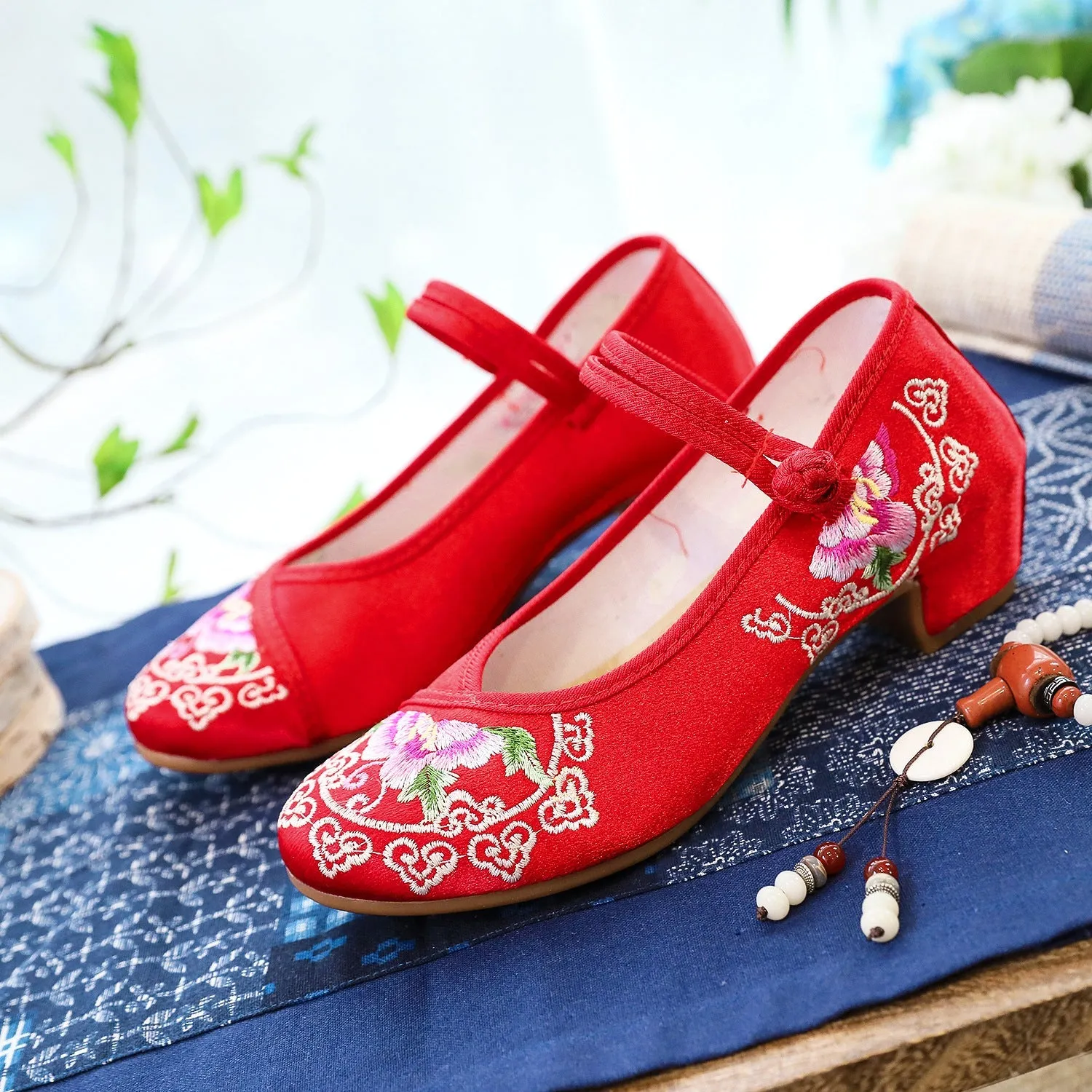 Magic Silk Square With Cheongsam For Canvas Shoes