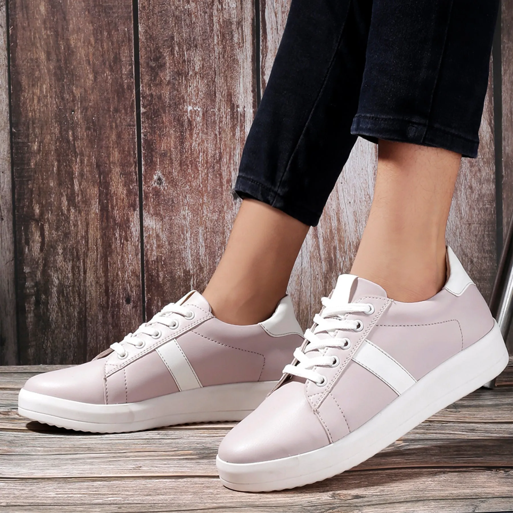 New Stylish Women's Trendy Fashionable Casual Sneakers