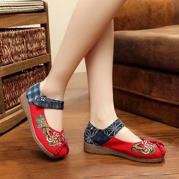 Peony Embroidered Old Peking Hook Loop Flat Shoes