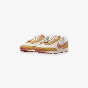 Women's Nike DBreak SE Sail Hot Curry Sanded Gold DM7605-101